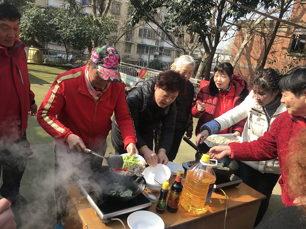 黄姓女士最新动态，事业腾飞与个人风采的展现